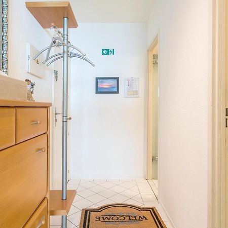 Luxueuze Vakantiestudio Met Zeezicht En Terras In Oostende Bagian luar foto