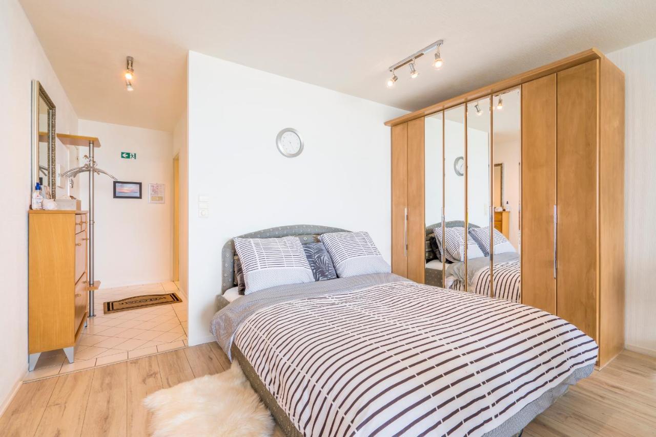 Luxueuze Vakantiestudio Met Zeezicht En Terras In Oostende Bagian luar foto