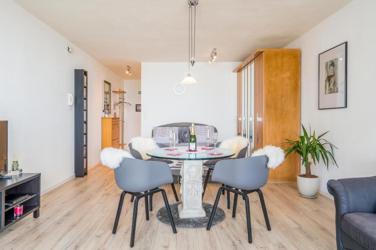 Luxueuze Vakantiestudio Met Zeezicht En Terras In Oostende Bagian luar foto